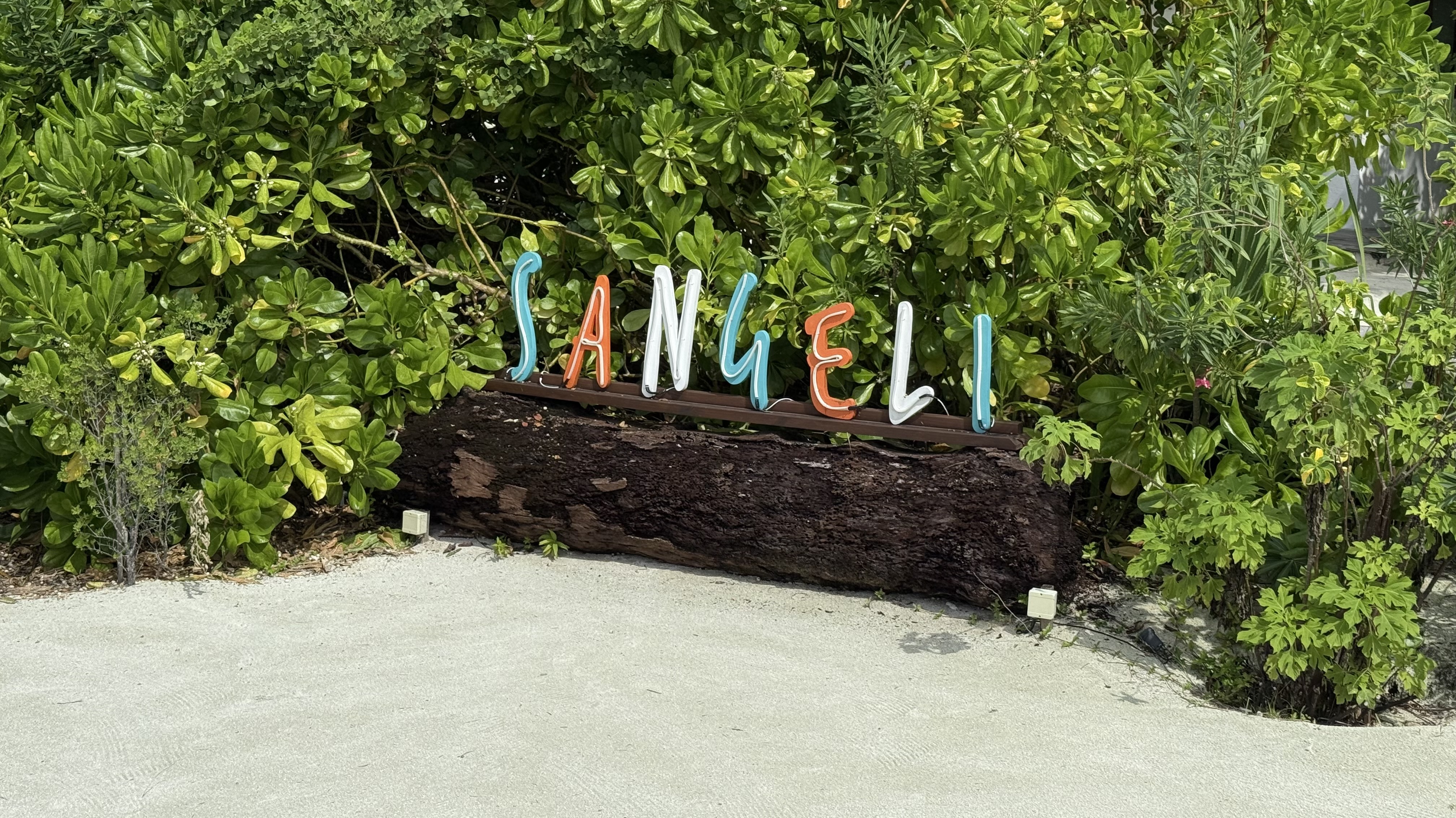 The Maldives (Oblu Select – Sangeli) – 2025